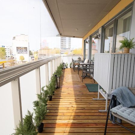 Stella'S Apartment - City Center - Free Secure Parking - Big Sun Terrace - Air Conditioning - Wifi - Tram To The Tallinn Bus Station And Old Town Dış mekan fotoğraf