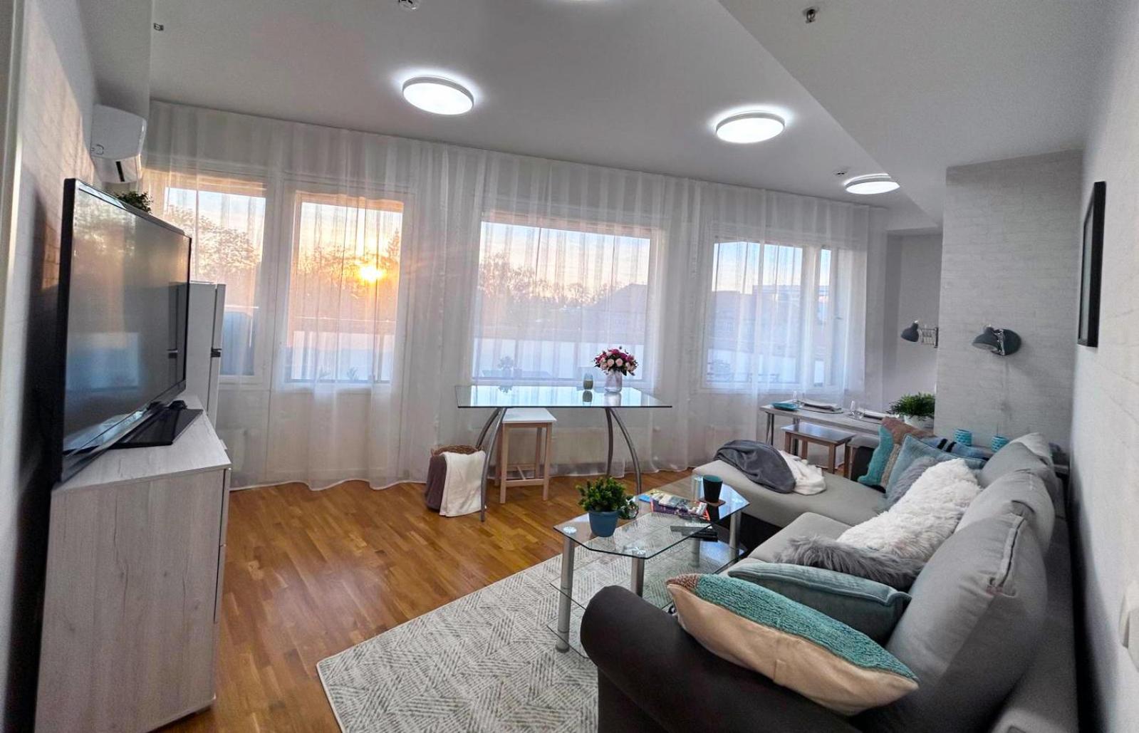 Stella'S Apartment - City Center - Free Secure Parking - Big Sun Terrace - Air Conditioning - Wifi - Tram To The Tallinn Bus Station And Old Town Dış mekan fotoğraf