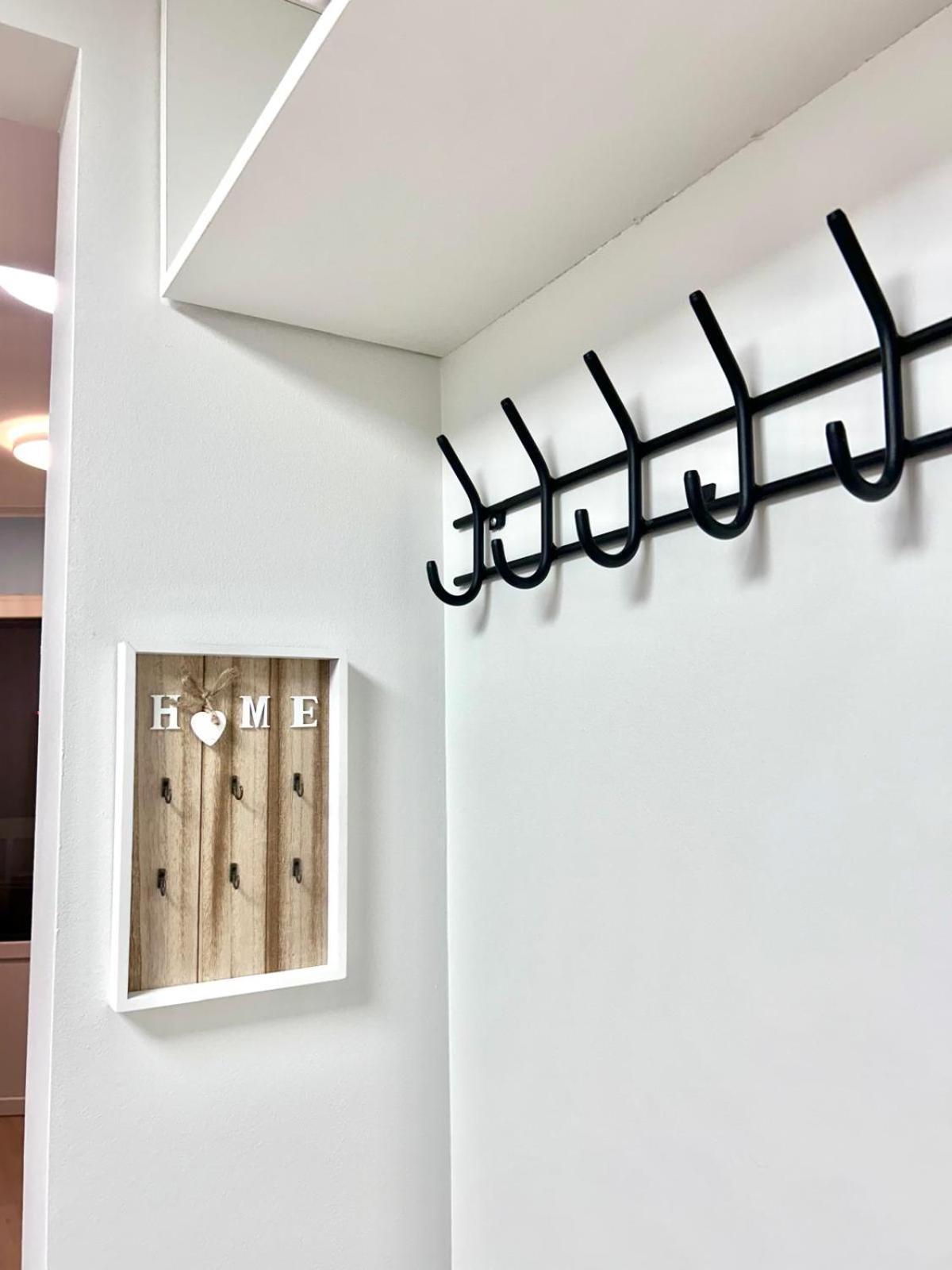 Stella'S Apartment - City Center - Free Secure Parking - Big Sun Terrace - Air Conditioning - Wifi - Tram To The Tallinn Bus Station And Old Town Dış mekan fotoğraf