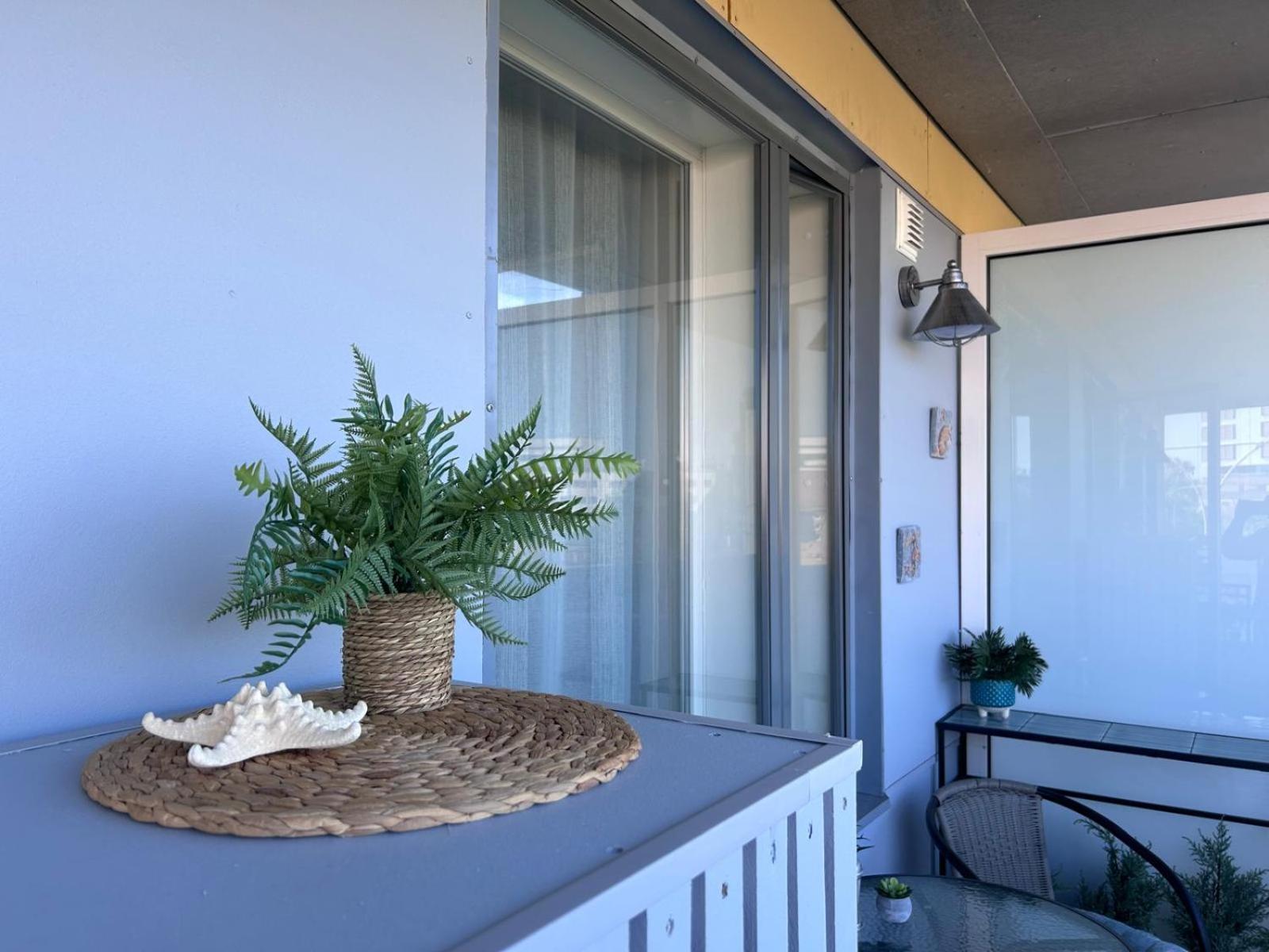 Stella'S Apartment - City Center - Free Secure Parking - Big Sun Terrace - Air Conditioning - Wifi - Tram To The Tallinn Bus Station And Old Town Dış mekan fotoğraf