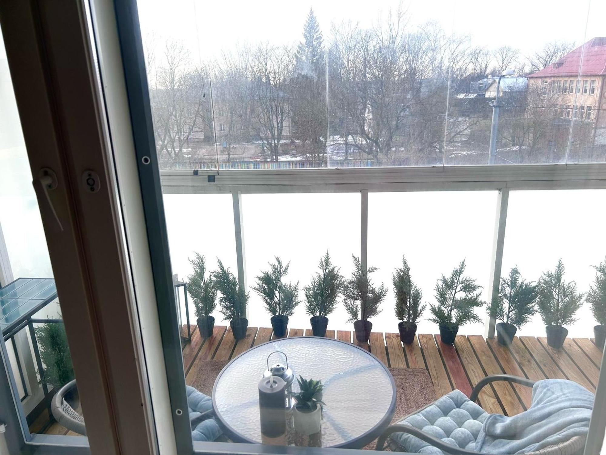 Stella'S Apartment - City Center - Free Secure Parking - Big Sun Terrace - Air Conditioning - Wifi - Tram To The Tallinn Bus Station And Old Town Dış mekan fotoğraf