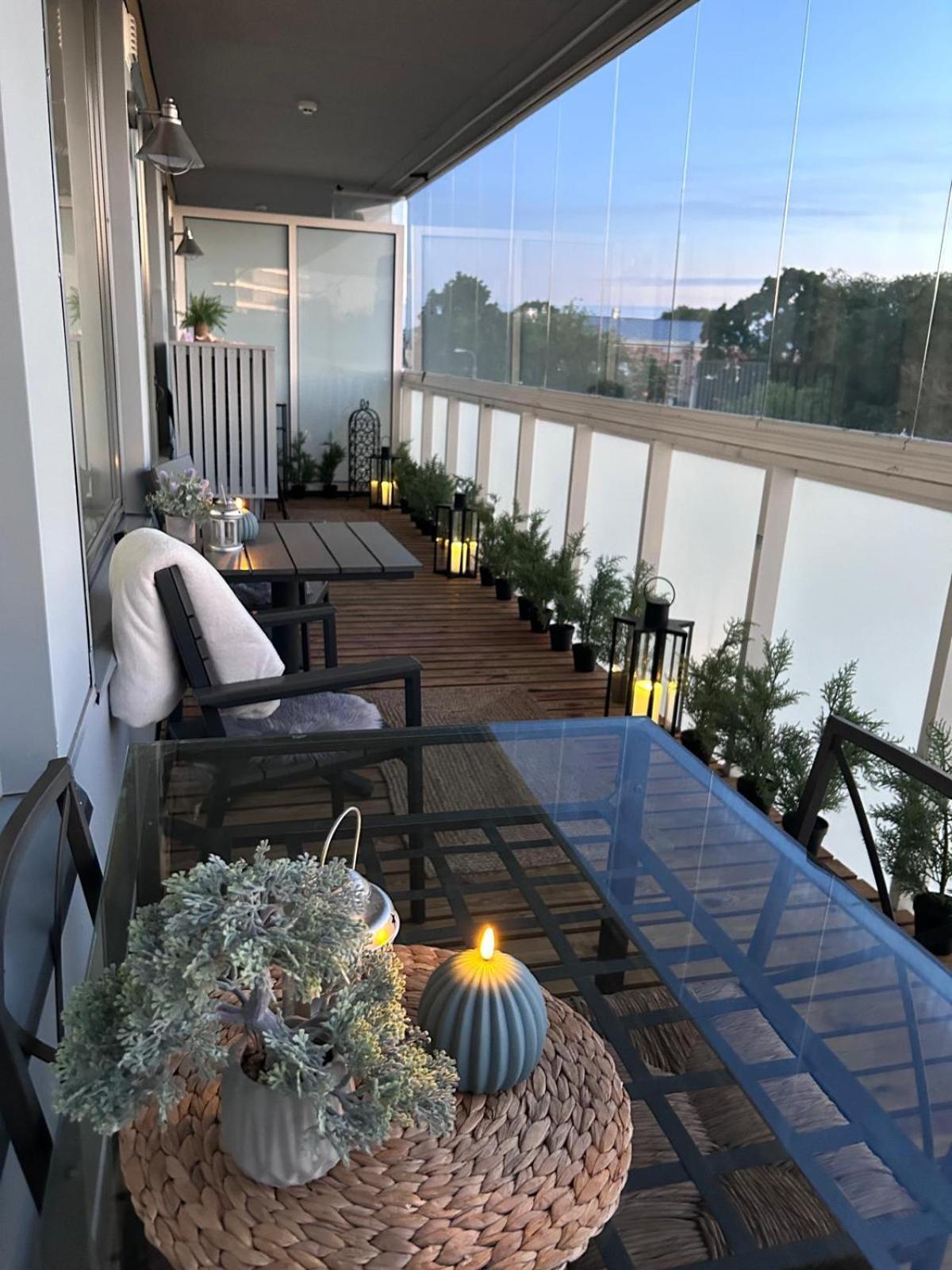 Stella'S Apartment - City Center - Free Secure Parking - Big Sun Terrace - Air Conditioning - Wifi - Tram To The Tallinn Bus Station And Old Town Dış mekan fotoğraf