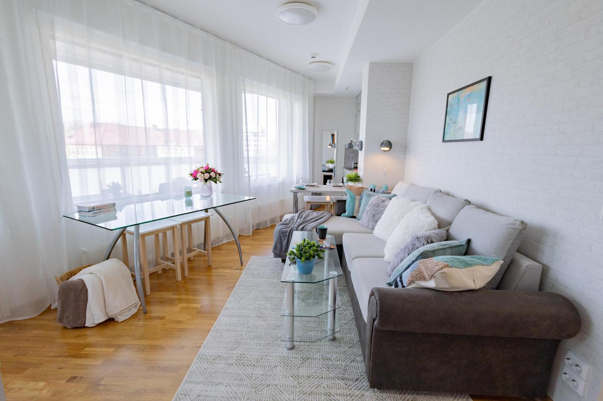 Stella'S Apartment - City Center - Free Secure Parking - Big Sun Terrace - Air Conditioning - Wifi - Tram To The Tallinn Bus Station And Old Town Dış mekan fotoğraf